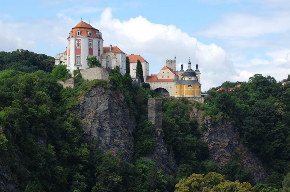 Garden Apartments Znojmo Esterno foto